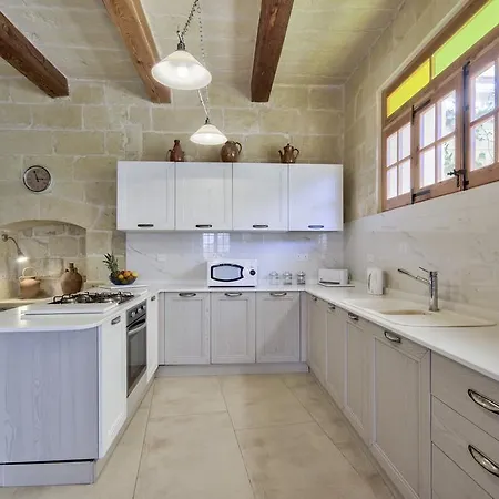Penmon Farmhouse Għarb