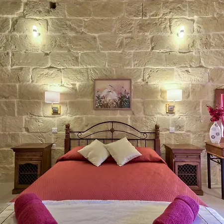 Penmon Farmhouse * Għarb